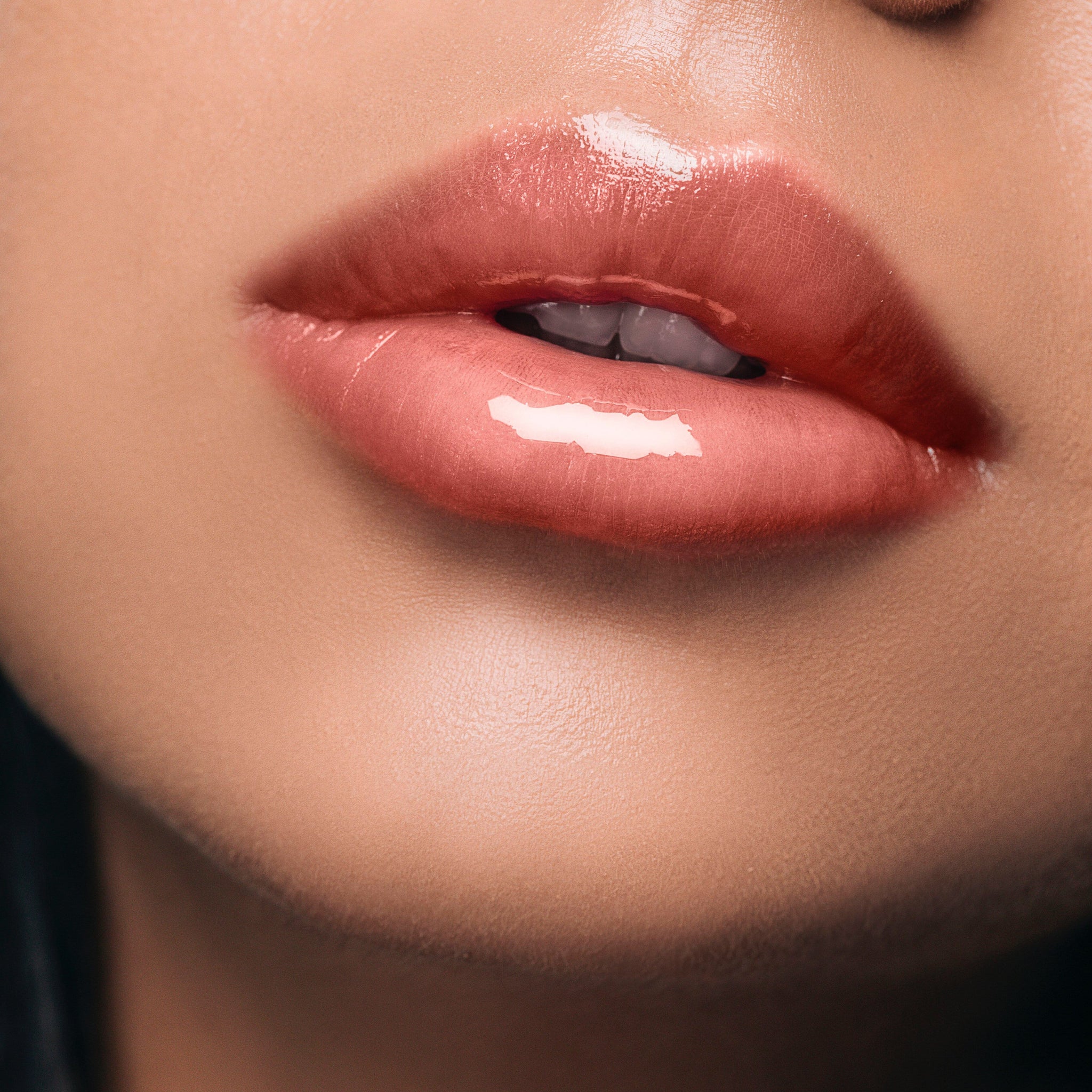 Completely Foxy Lip Gloss - Belle en Argent Clean Beauty